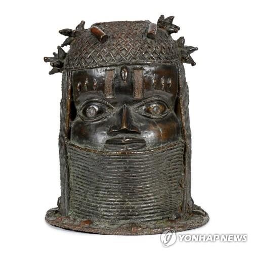 [월드&포토] 영·불서 아프리카로 돌아가는 유물들