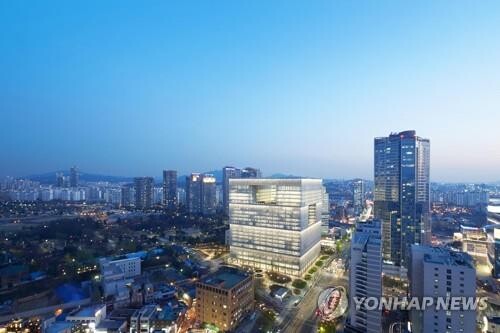 (2nd LD) Amorepacific Q3 net jumps on base effect