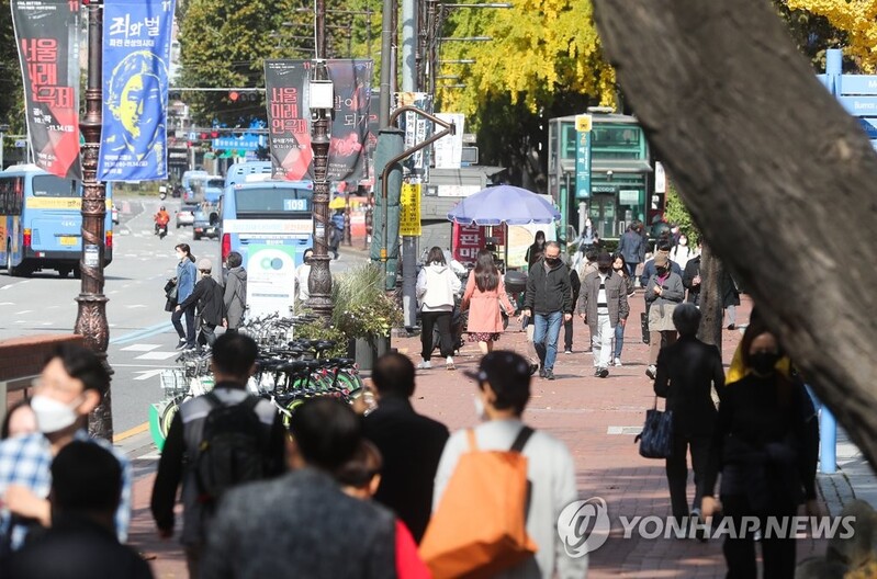 New virus cases over 2,100 for 3rd day ahead of lifting of virus curbs