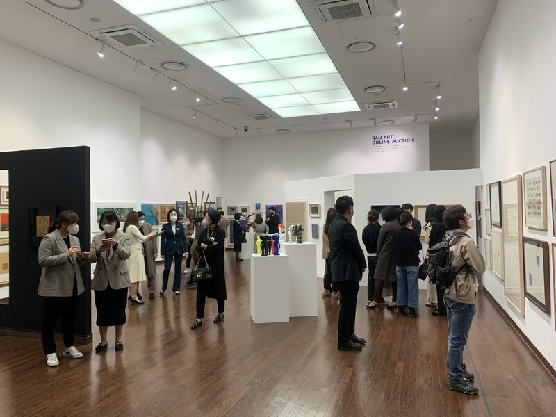 미술시장에 뛰어든 백화점… 롯데 광복점 경매작품 전시