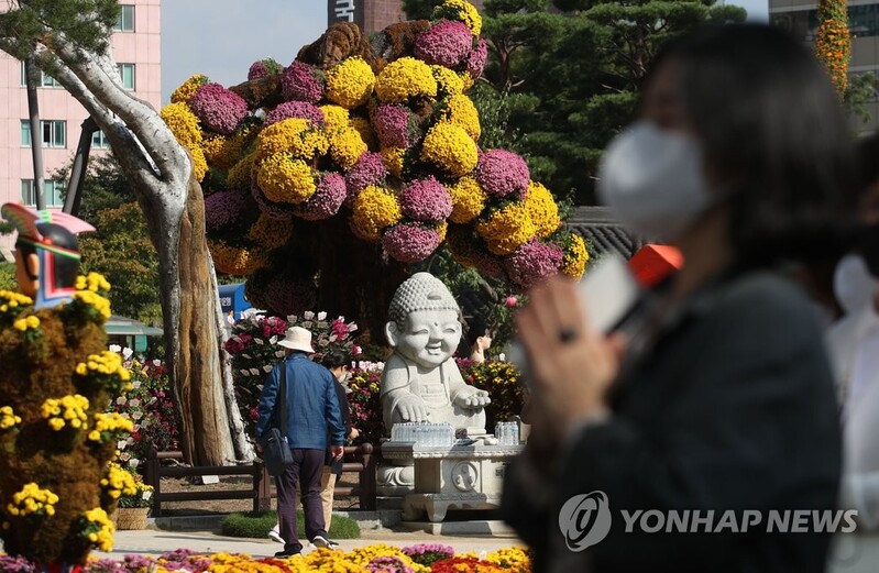 '위드코로나' 종교계도 기지개…방역완화에 종교활동 독려