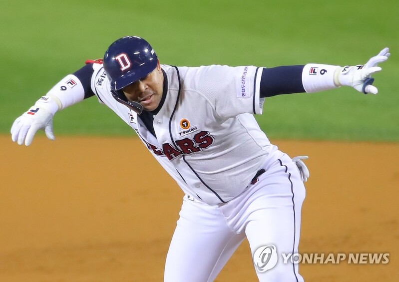 Bears get hits from left and right in breezy KBO postseason victory