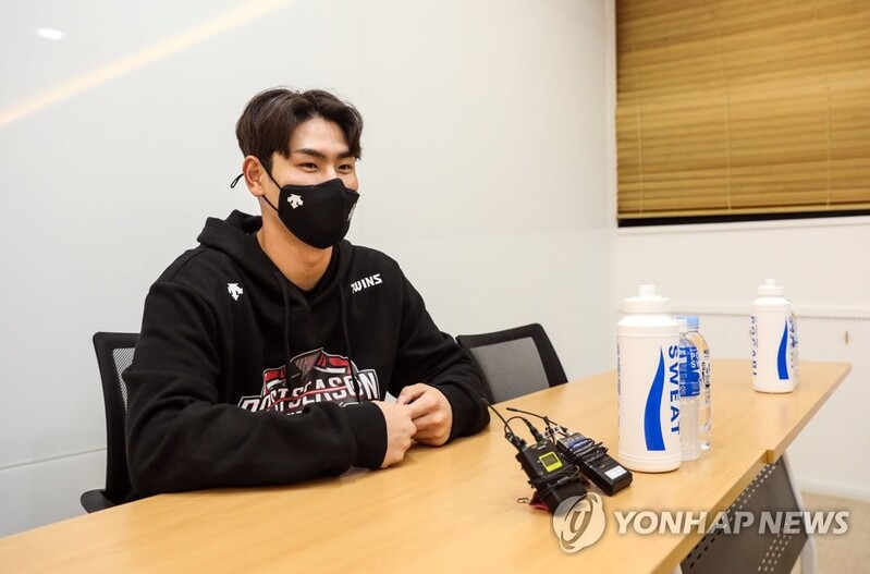 (LEAD) KBO's on-base machine sets modest goal in 2nd postseason