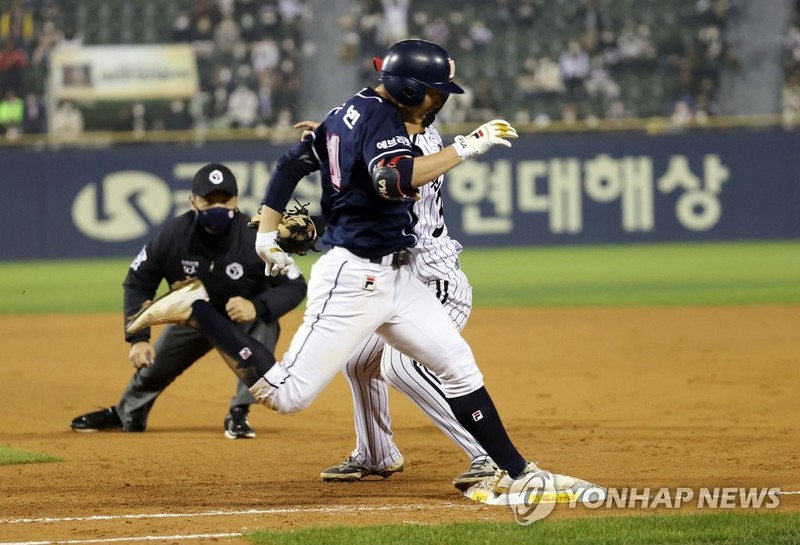 "왜 퇴장 안 줘?" LG-두산 거센 신경전…9분간 경기 중단