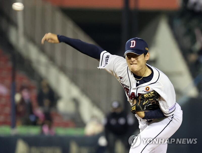(LEAD) With KBO postseason win in sight, manager counting on young starter