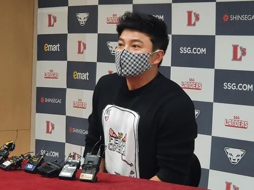 Landers' star Choo Shin-soo makes free agency pitch to ex-franchise icon