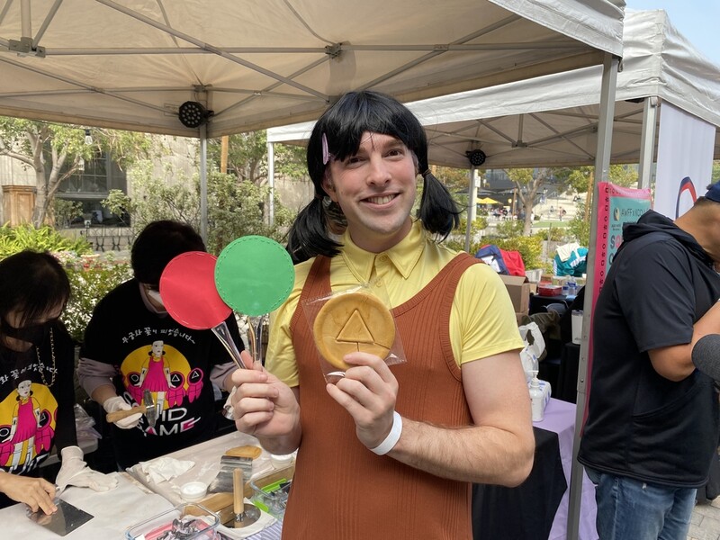 [월드&포토] "우린 깐부잖아"…'오겜' 덕분에 LA서 6시간 웃음꽃 잔치