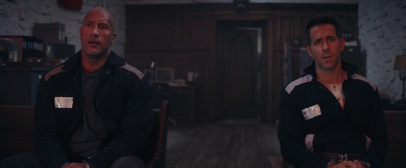 누가 최고의 도둑일까…영화 '레드 노티스'