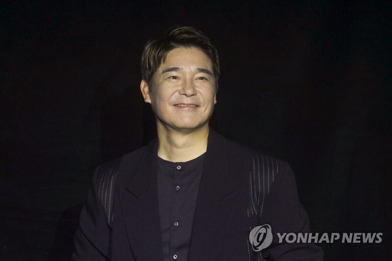 임창정, 컴백 8일 만에 코로나19 확진…"활동 잠정 중단"