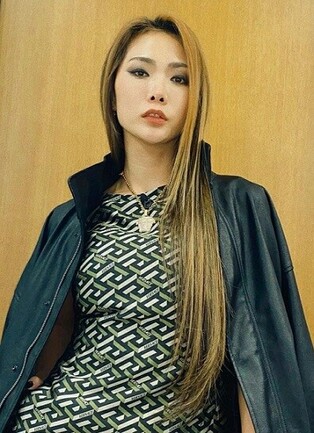 Dancer Honey J, winner of 'Street Woman Fighter, to pitch first ball ahead of Doosan-LG game