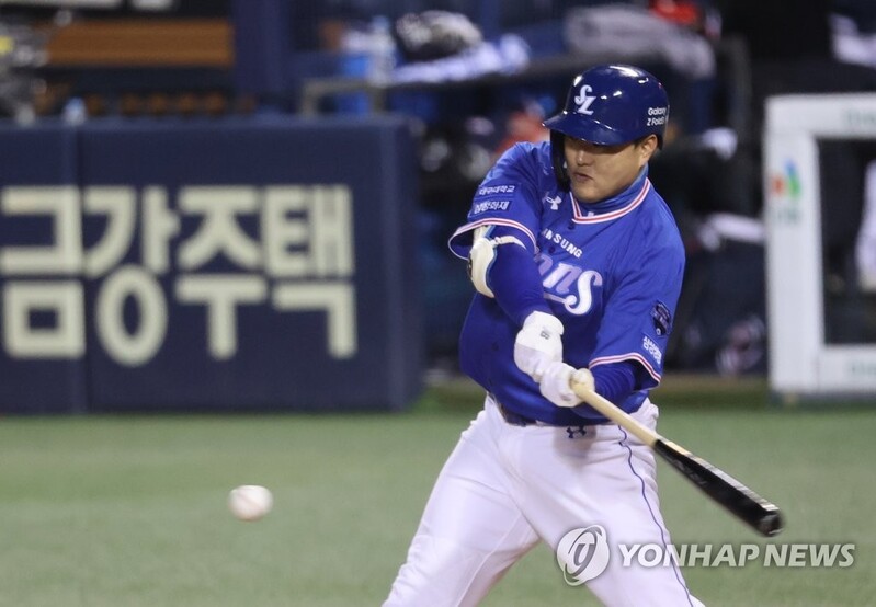 Held back by frigid bats, shaky pitching, Lions' return to KBO postseason short-lived