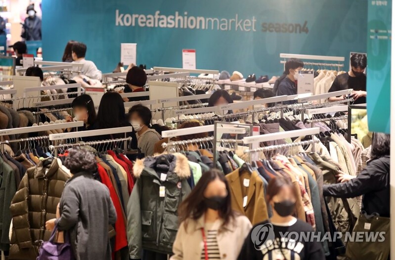 Retail sales in 15 provinces, cities rise in Q3