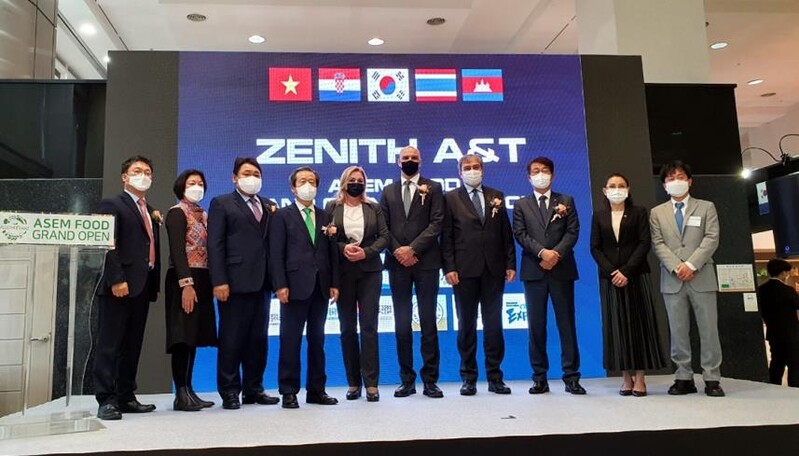 제주서 동남아·유럽 음식을…아셈 푸드코트 개점