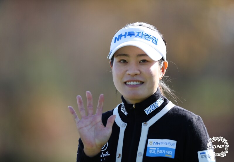 박민지, KLPGA 상금왕·다승왕·대상 3관왕 확정
