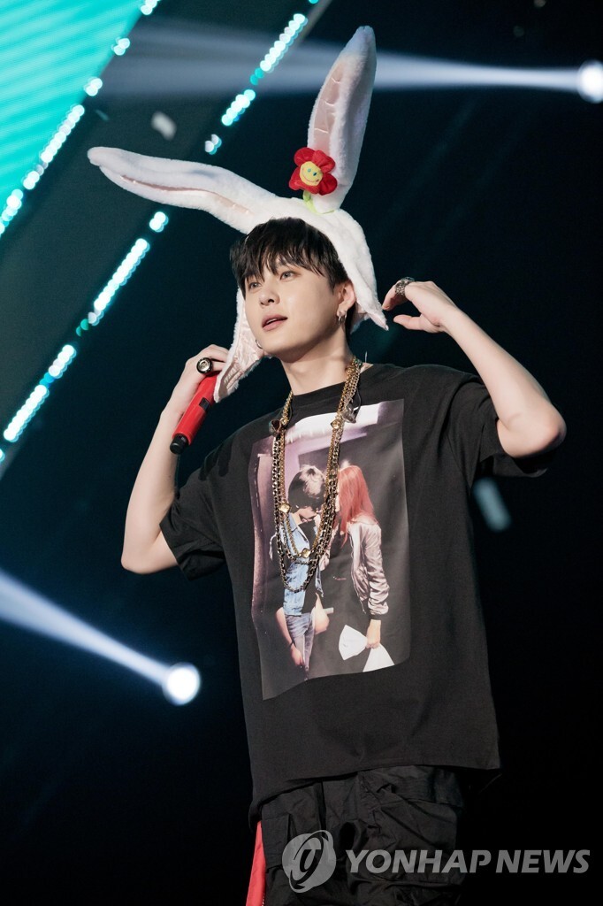 용준형, 어라운드어스 떠난다…불명예 팀 탈퇴 2년 8개월 만