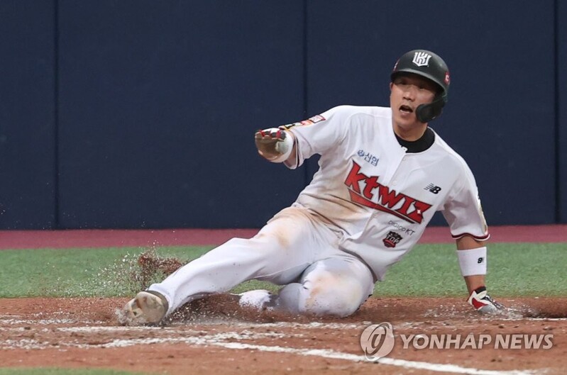 (LEAD) Title-hungry veterans lift Wiz closer to Korean Series championship