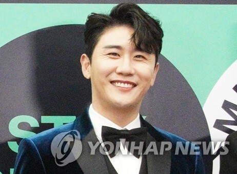 "영탁도 음원 사재기 알았다"…고발인, 경찰 불송치에 이의신청