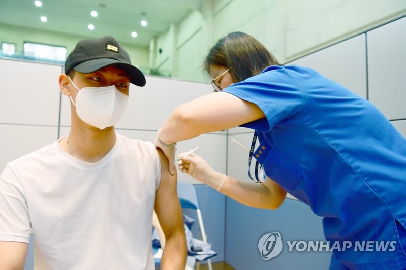 Military personnel to get extra jabs starting next week