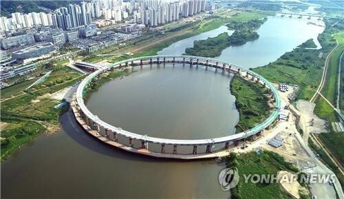 세종 금강보행교 수유실·자전거거치대 등 편의시설 확충