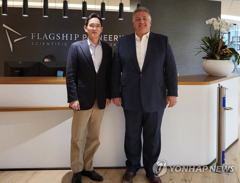 Samsung's Lee discusses COVID-19 vaccines, wireless business with leaders of Moderna, Verizon