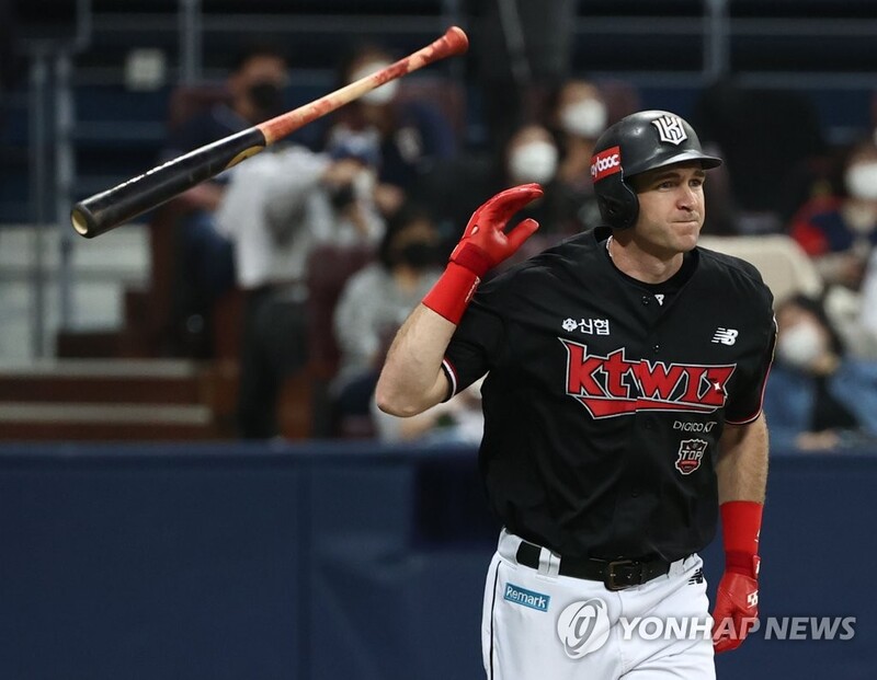 Jared Hoying caps off 'unbelievable, crazy year' with big night in Korean Series clincher