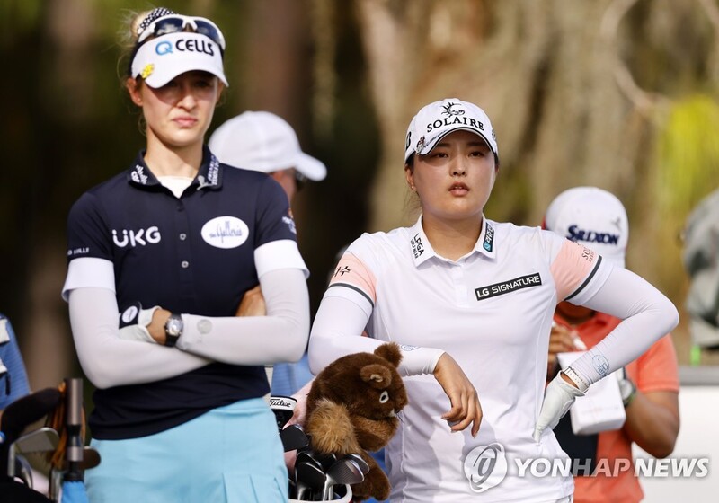 고진영, LPGA 주요 부문 짜릿한 역전…'코다, 가진 것 다 내놔'