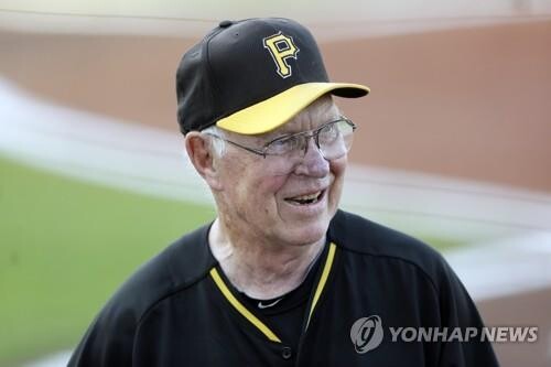 MLB 신인왕 출신이자 감독상 두 번 받은 빌 버든 별세