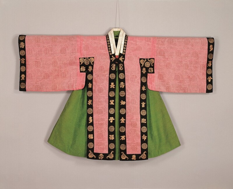 대한제국 영친왕 부인이 남긴 어린이옷, 국가민속문화재 됐다