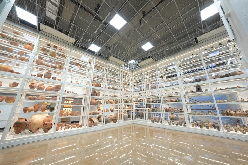 국립공주박물관 '열린 수장고' 개관…충청권 출토 유물 관리