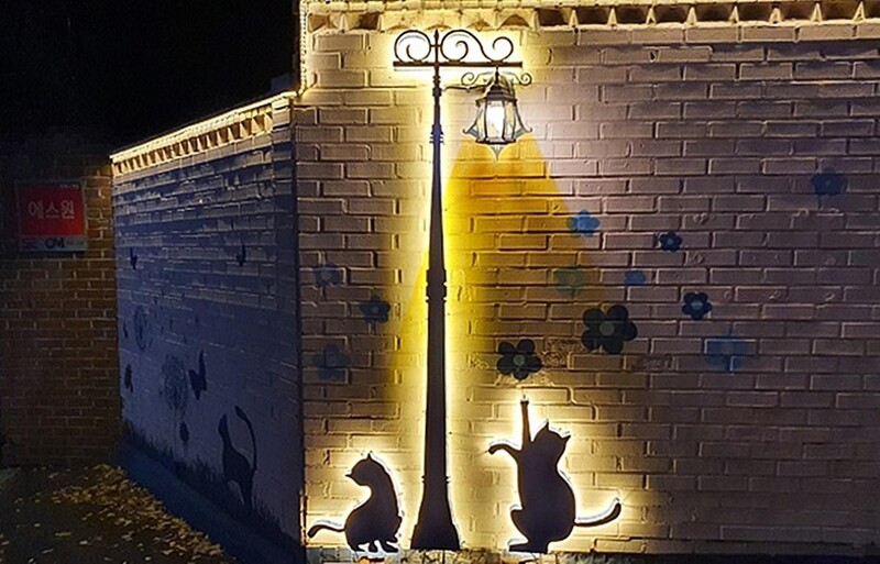 [픽! 의정부] 중고교 담장에 벽화 조명 눈길