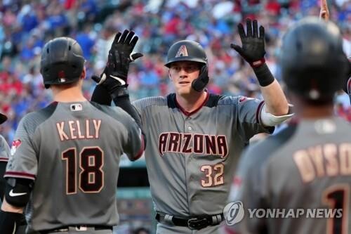 KBO's Landers sign ex-MLB hitter Kevin Cron
