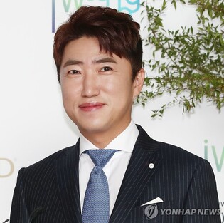 Comedian Jang Dong-min to marry non-celebrity on the 19th