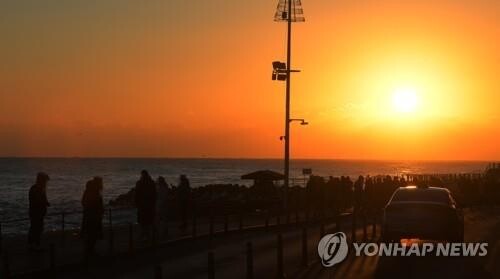 '코로나19 탓'…경북 지자체 해맞이 행사 취소 잇따라