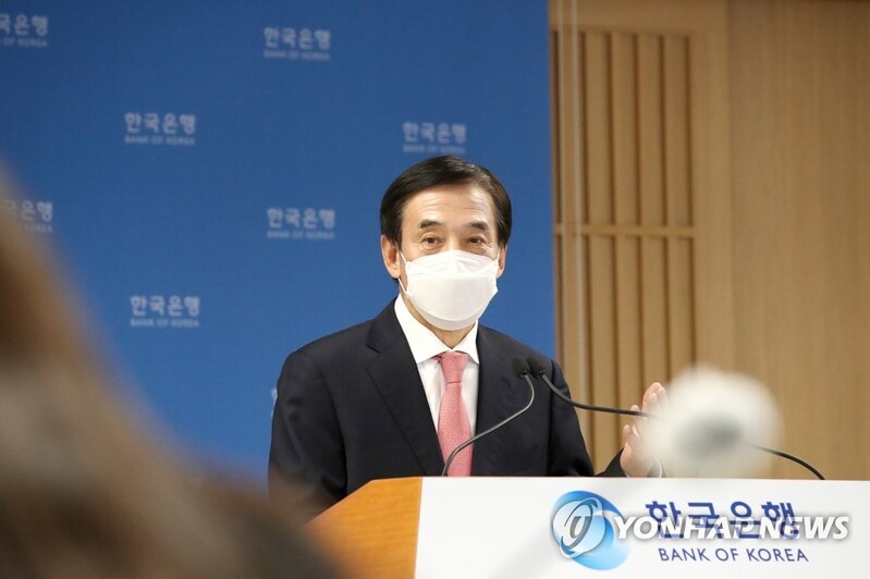 BOK to adjust loose monetary policy amid worries over inflation, pandemic