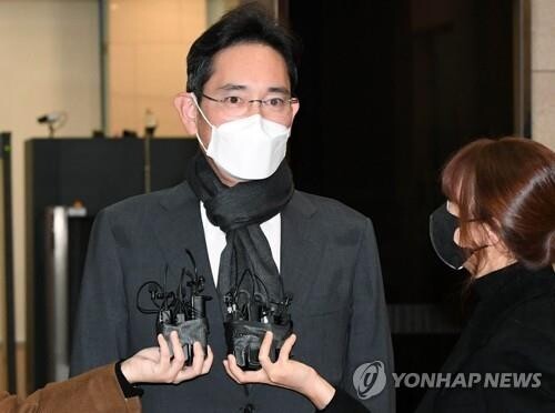 (LEAD) Samsung Electronics conducts major executive reshuffle