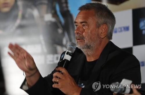 뤼크 베송 프랑스 영화감독 성폭행 사건 수사 종결