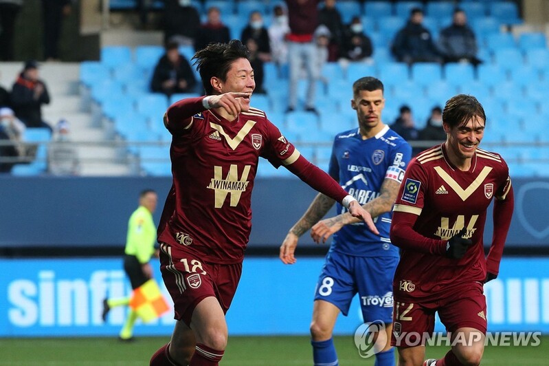 부활한 황의조, 보르도 전설 넘어 시즌 16골 찍을까