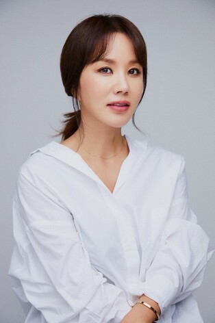 'The Bright Woman' starring Uhm Jung-hwa to begin filming