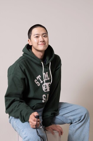 Actor Gong Myung from historical drama 'Red Sky' joins military