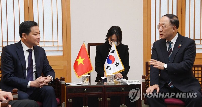 S. Korea, Vietnam to deepen cooperation for supply chain, health, vaccines