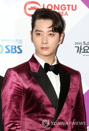 2PM's Chan-sung announces marriage in 2022 with fiancée's pregnancy