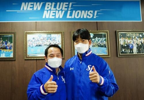 Samsung Lions re-sign free agent pitcher Baek Jung-hyun