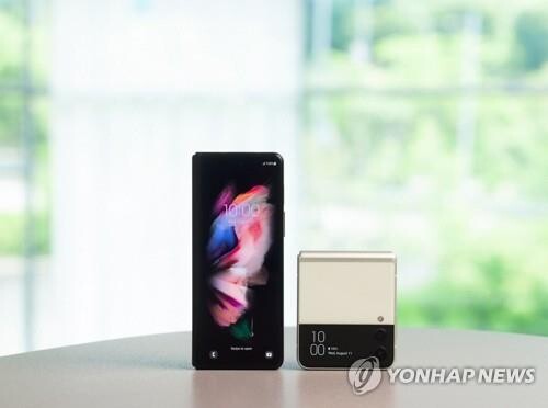 Samsung retains No.1 spot in Q3 global smartphone market: report