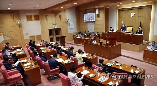 "국보 기마인물형 뿔잔 돌려달라"…김해시의회 건의안 채택