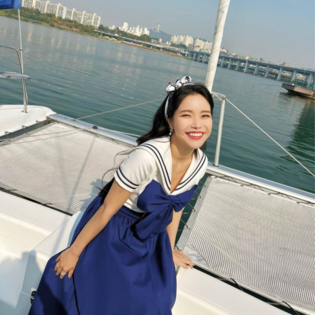 Mamamoo Solar's ‘School 2021’ OST ‘Winter Flower’ is released today