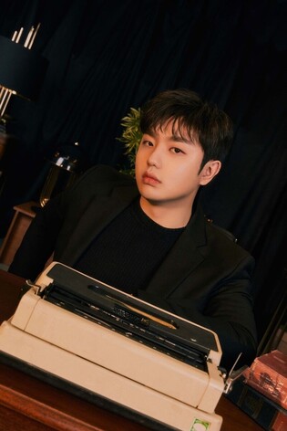 Singer-songwriter Sam Kim and Thai artist Mew Suppasit collaboration earns global popularity