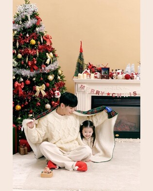 Simon Dominic donates 100 million won to underprivileged children for Christmas