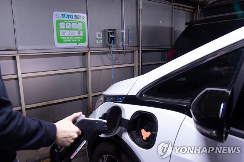 전기차 보조금 100만원 줄어든다…내년 달라지는 車관련 제도는