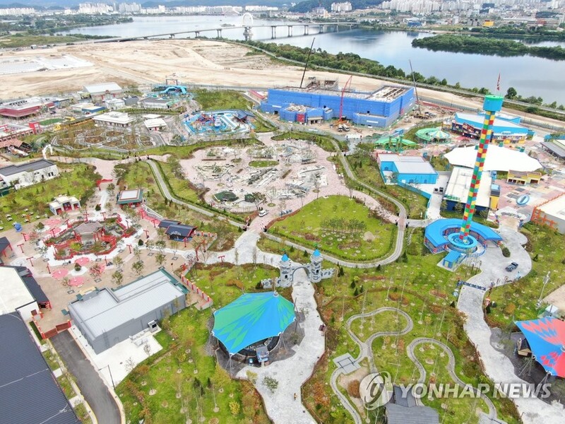 글로벌 테마파크 춘천 레고랜드 어린이날 개장…기대·우려 교차