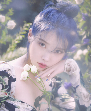IU donates 10 million won to help neighbors in Yangpyeong-gun